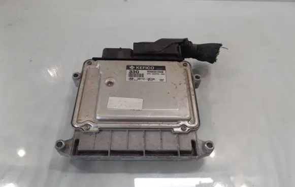 Hyundai i30 Engine control unit/module 391122B100