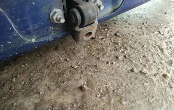 Opel Zafira B Front door check strap stopper 