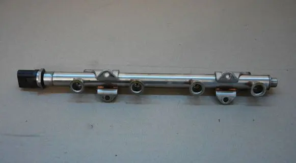 Volkswagen Sharan Fuel main line pipe 04E133320D
