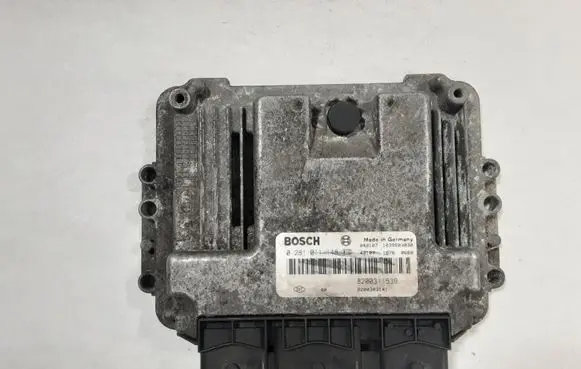 Renault Laguna II Engine control unit/module 0281011148