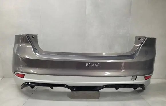 Ford Focus Rear bumper BM51A17906A BM5J17E956AAW BM5JA17A894A