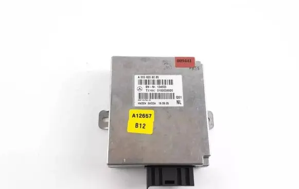 Mercedes-Benz CLS C219 Phone control unit/module A2038208085 01000389D0 134503