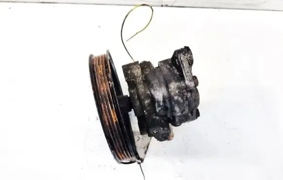 Mitsubishi Colt Power steering pump