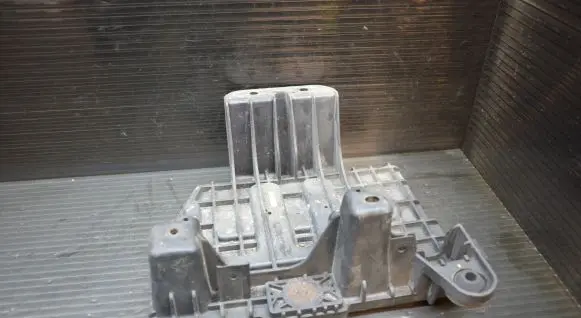 Battery tray