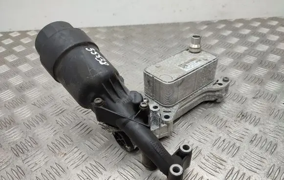 Mercedes-Benz CLA C117 X117 W117 Oil filter mounting bracket A6511801065