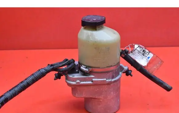 Opel Astra H Power steering pump 