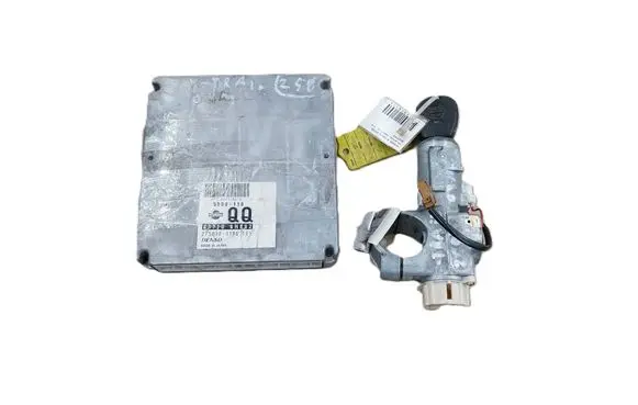 Nissan X-Trail T30 Engine control unit/module 237108H802 2758001186