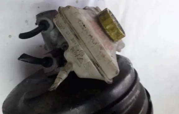 Audi A6 S6 C6 4F Master brake cylinder 8e0611301e