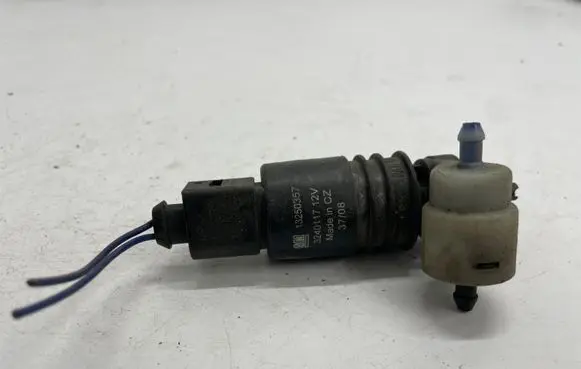 Opel Astra J Windscreen/windshield washer pump 13250357