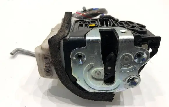 KIA Rio Rear door lock