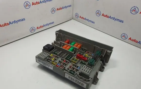 BMW 1 E81 E87 Fuse module 6906622 61146906622 61146978271