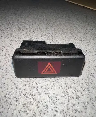 BMW 5 E39 Hazard light switch 8350947