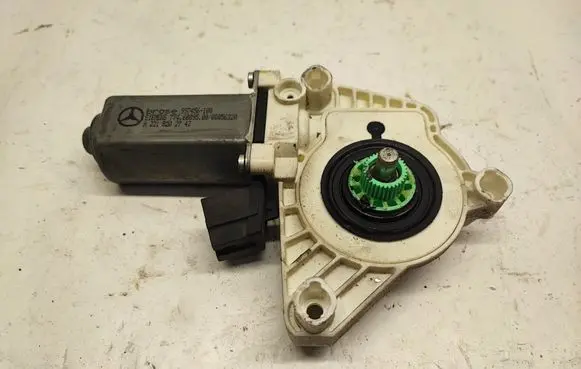 Mercedes-Benz S W221 Front door window regulator motor A2218202742