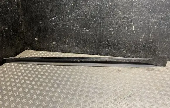 Audi A5 8T 8F Front sill (body part) 8W8853859A