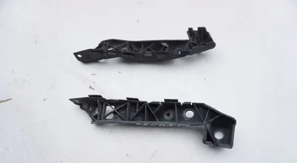 KIA Ceed Rear bumper mounting bracket LIZG