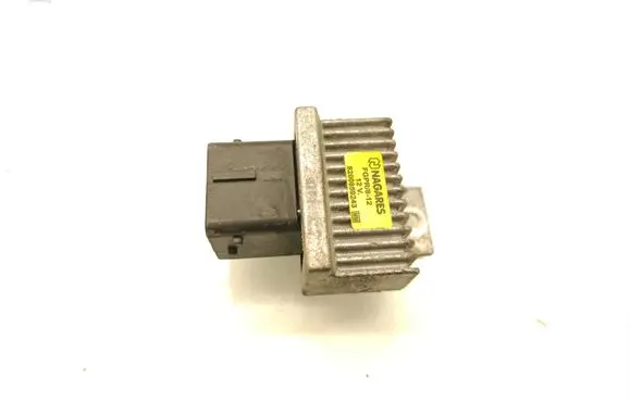 Nissan Qashqai Glow plug pre-heat relay 8200859243