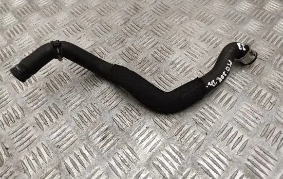 Mercedes-Benz C W204 Engine coolant pipe/hose A2045010982