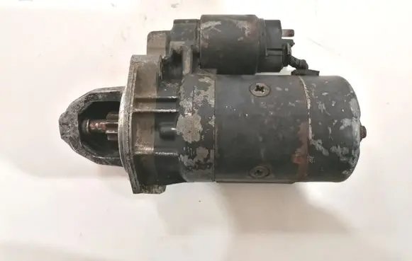 Mercedes-Benz E W210 Starter motor 0001218162 9001338014