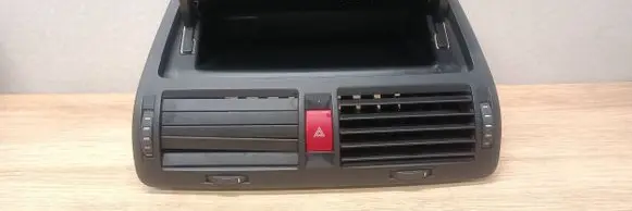 Skoda Octavia Mk2 (1Z) Dash center air vent grill 1Z0820951 497106
