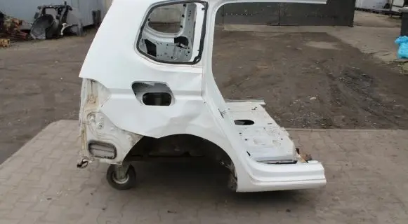 Volkswagen Touran III Front piece kit 666