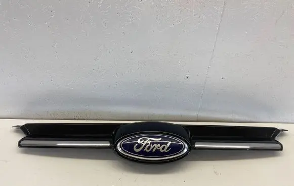 Ford Focus Front bumper upper radiator grill Bm518a133c