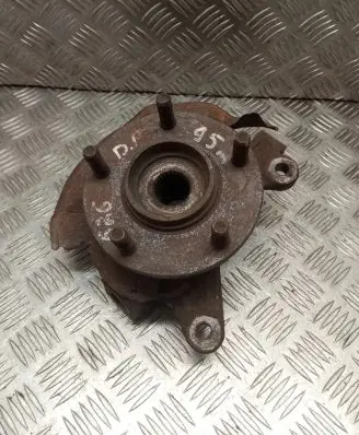 Mazda 626 Front wheel hub