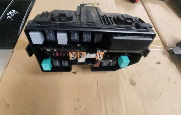 Honda CR-V Fuse box set T1GE010 120506 220R1001EE
