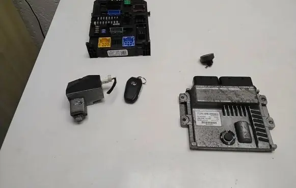 Engine ECU kit and lock set