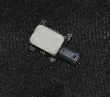 Mercedes-Benz ML W164 Airbag deployment crash/impact sensor 0038202926
