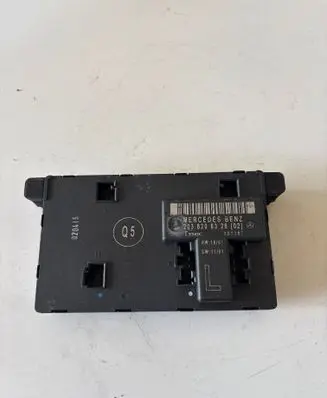 Mercedes-Benz C W203 Door control unit/module 2038206326