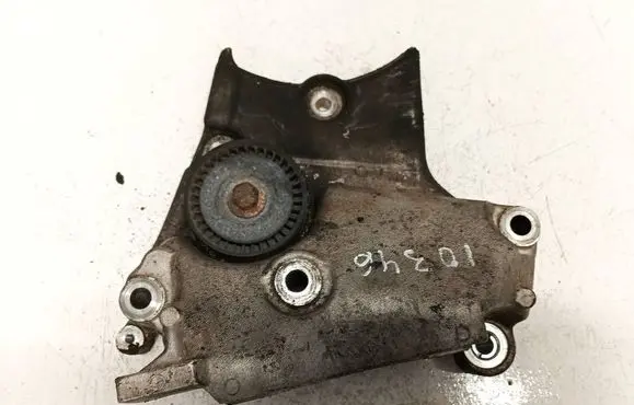 Opel Insignia A Engine mounting bracket 428702815