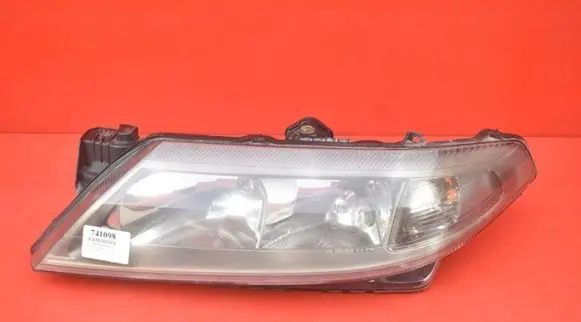 Renault Laguna II Headlight/headlamp 8200163323