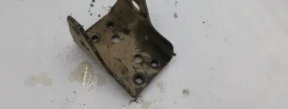 Nissan X-Trail T30 Engine mounting bracket NOCODE