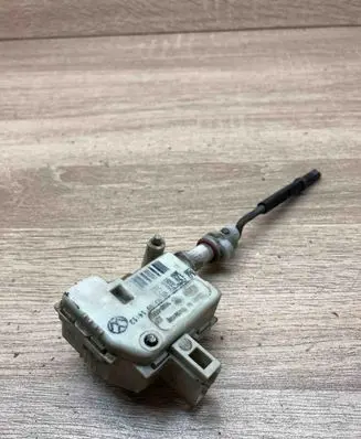 Volkswagen Golf IV Central locking motor 1J0810773 3B0959782