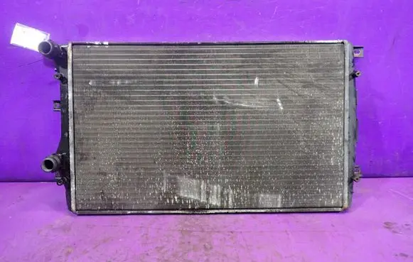 Skoda Octavia Mk2 (1Z) Coolant radiator 