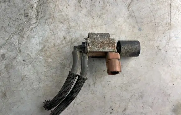 Toyota Land Cruiser (J120) Turbo solenoid valve