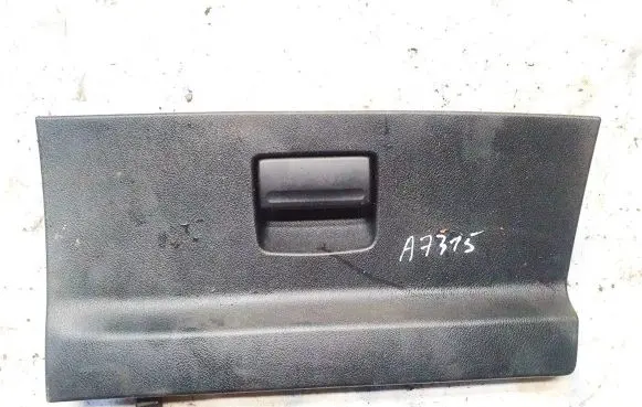 Ford Galaxy Glove box