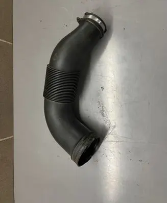 Audi Q7 4L Air intake hose/pipe 4L0129628E