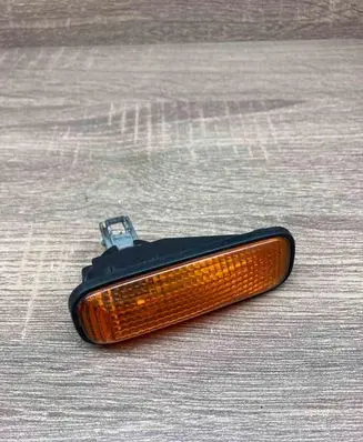 Honda HR-V Front fender indicator light 6R01391 STANLEY3890