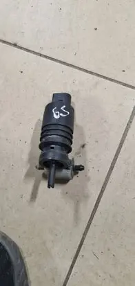 Audi Q7 4L Windscreen/windshield washer pump 1T0955651A 3028143