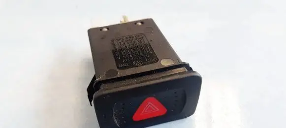Volkswagen Golf IV Hazard light switch 1J0953235A 1J0953235B