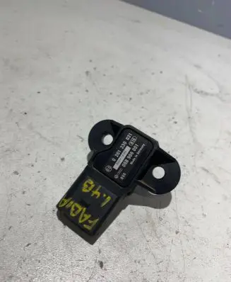Skoda Fabia Mk1 (6Y) Air pressure sensor 06B906051 43041AG5 0261230031