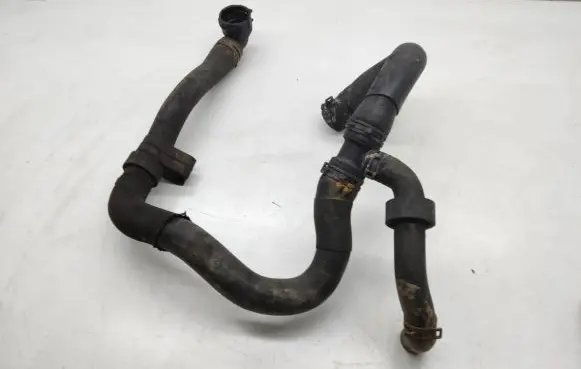 Volkswagen Tiguan Engine coolant pipe/hose