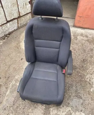 Honda CR-V Front passenger seat 81100swwe011
