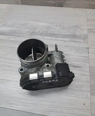 Volvo V70 Throttle valve 0281002701