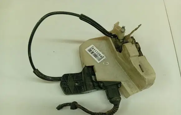 Volkswagen PASSAT B5.5 Front door lock 3B0837867