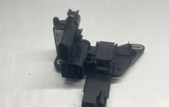 BMW 4 F36 Gran coupe Current control relay 935615801