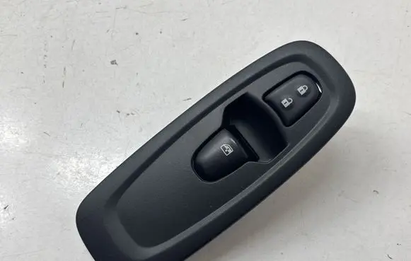 Renault Kadjar Electric window control switch 809616626R 156121291
