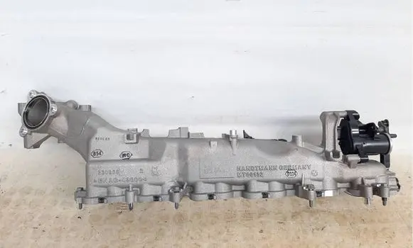 BMW X5 G05 Intake manifold 9888472 11619888472