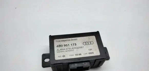 Audi A6 S6 C5 4B Alarm control unit/module 4B0951173